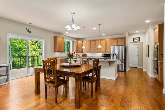 Building Photo - 2030 Nelson St