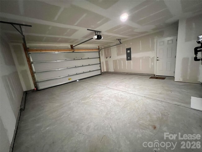 Building Photo - 12185 Riceland Way