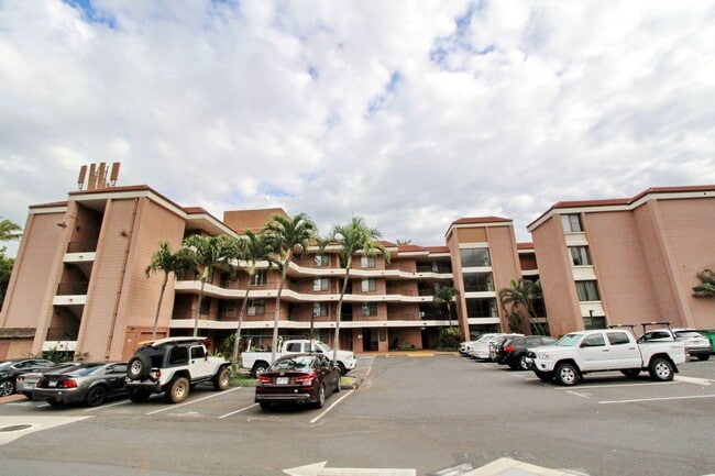Building Photo - Maalaea Yacht Marina - 3rd Floor right on ...