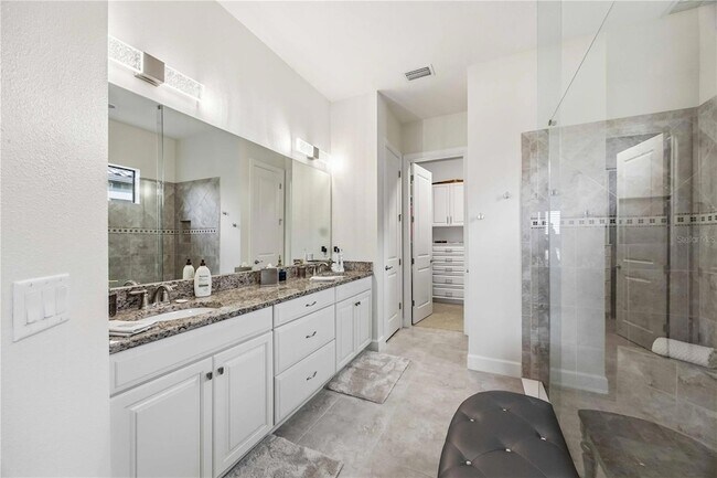 Building Photo - 5400 Manchini St