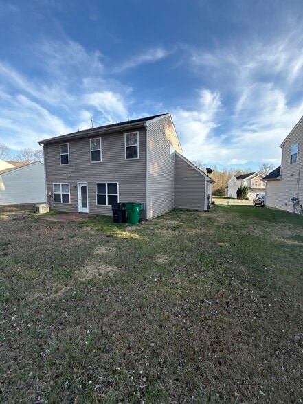 Building Photo - 7021 Sunman Rd