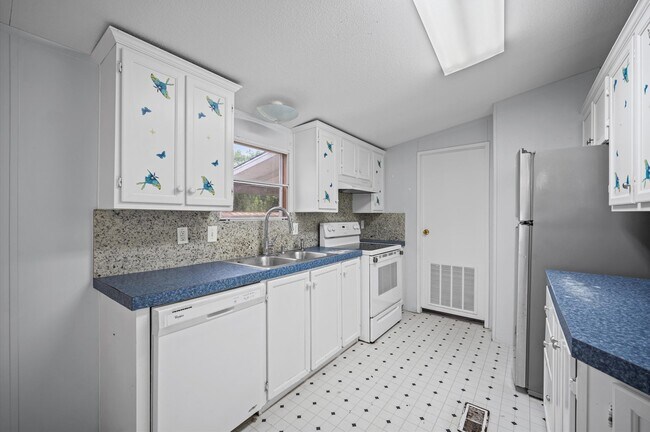 Building Photo - 16331 Texas Star Ct