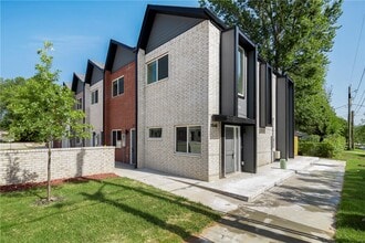 Building Photo - 319 N West Ave