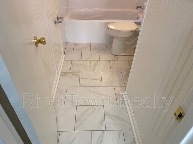 Building Photo - 1456 Paullus Ave