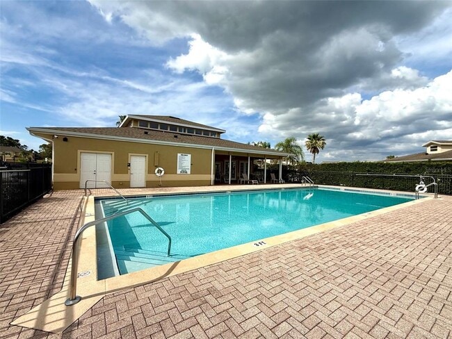 Building Photo - 17411 Promenade Dr