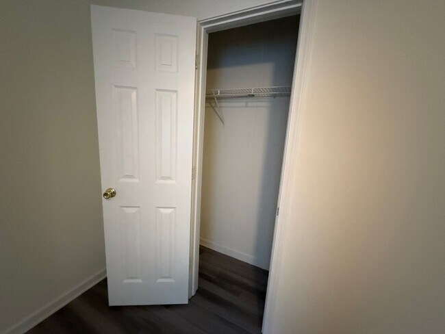 Building Photo - 1030/1032 Nash Ct