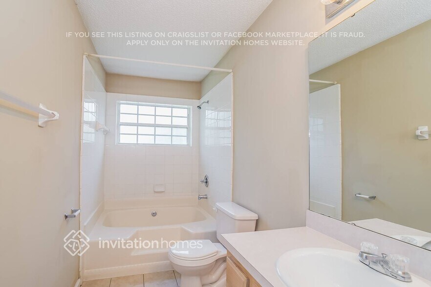 Building Photo - 12963 Silver Springs Dr N