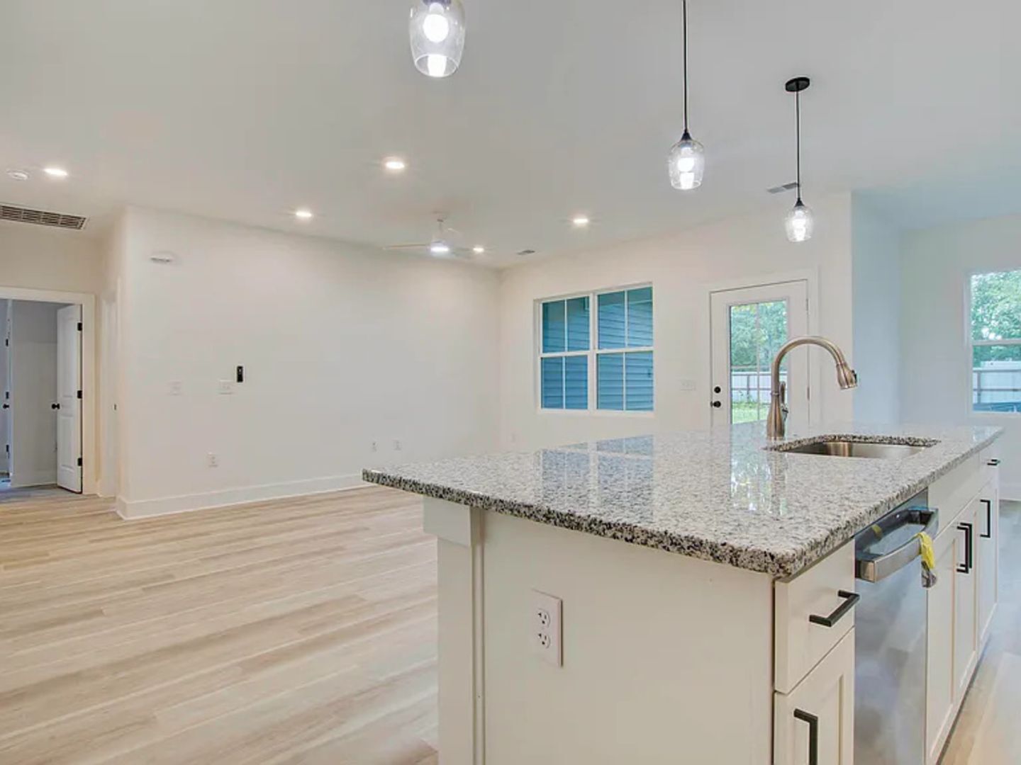 Building Photo - 8705 Jenny Lind St