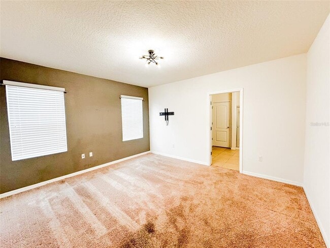 Building Photo - 5525 Forest Ridge Dr