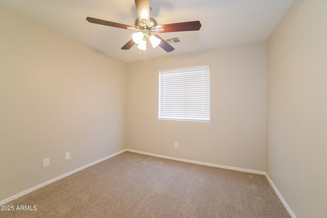 Building Photo - 126 N 86th Ln