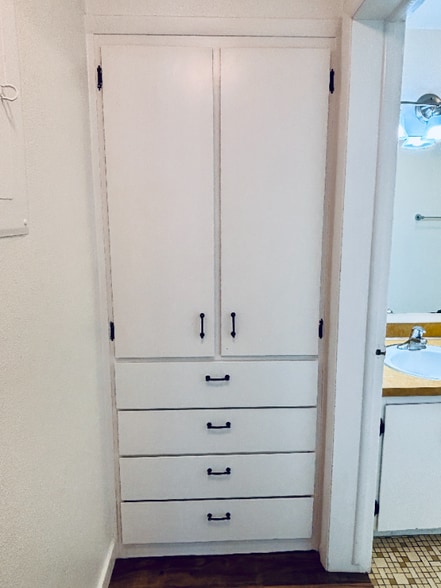 Building Photo - 351 W 550 N