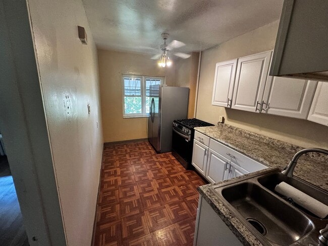 Building Photo - East Liberty 2-Bedroom duplex