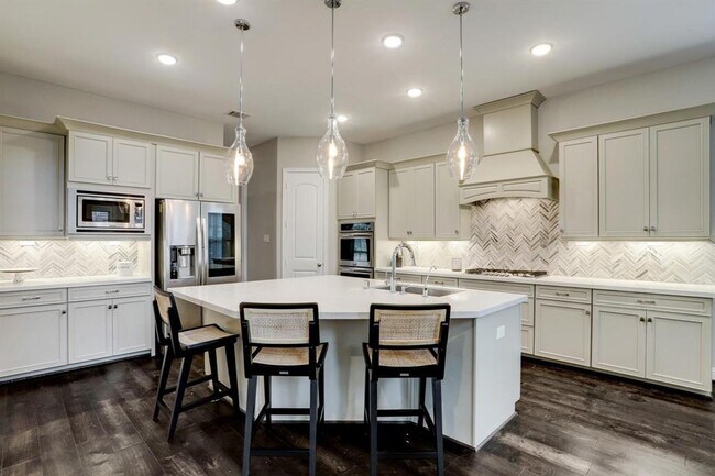 Building Photo - 17322 Legend Creek Ct
