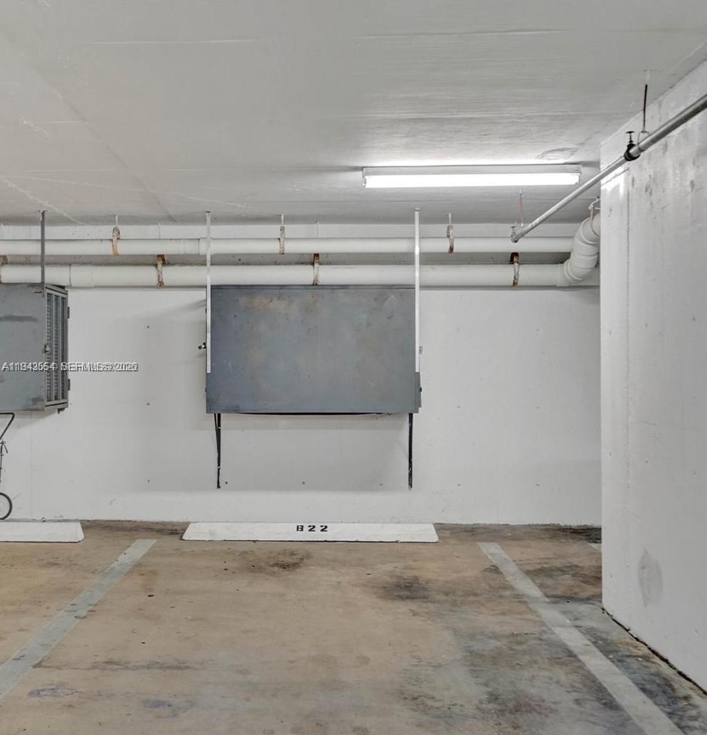 Building Photo - 1 Alhambra Cir