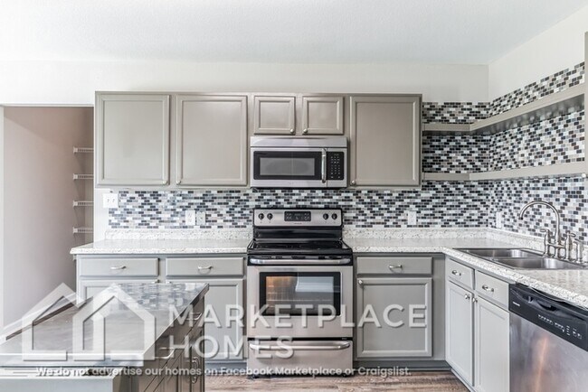 Building Photo - 29946 Glenrose Way