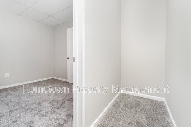 Building Photo - 608 North St