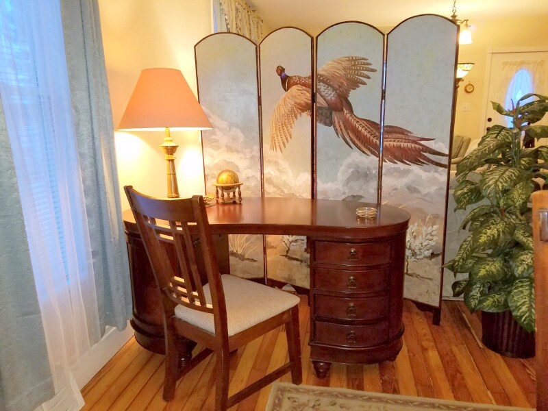 Building Photo - 1317 E 1st St