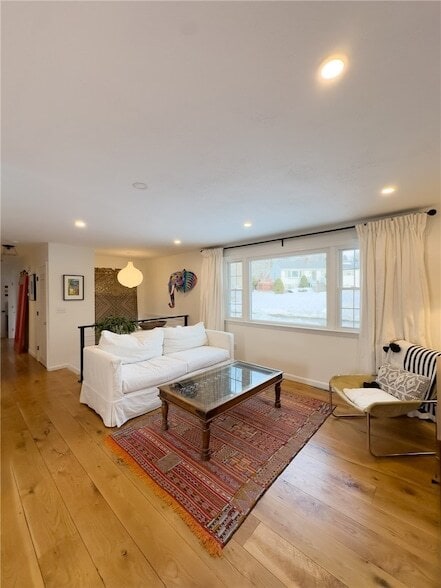 Building Photo - 14 Pocahontas Dr