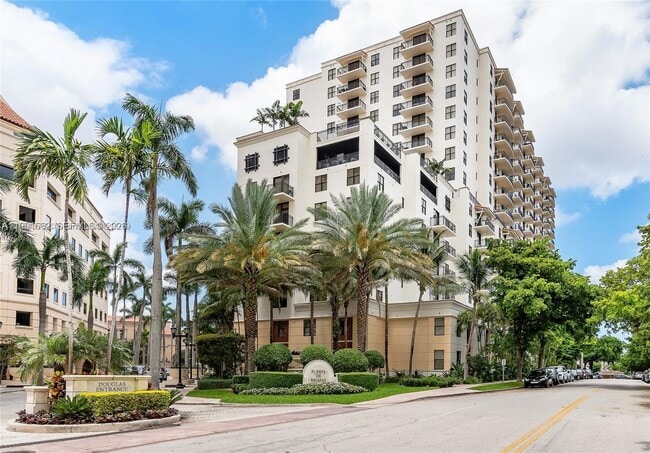 Building Photo - 888 Douglas Rd