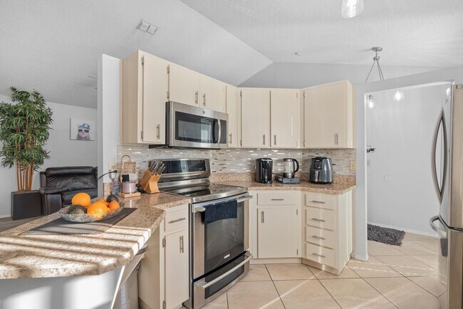 Building Photo - 782 Olympic Cir