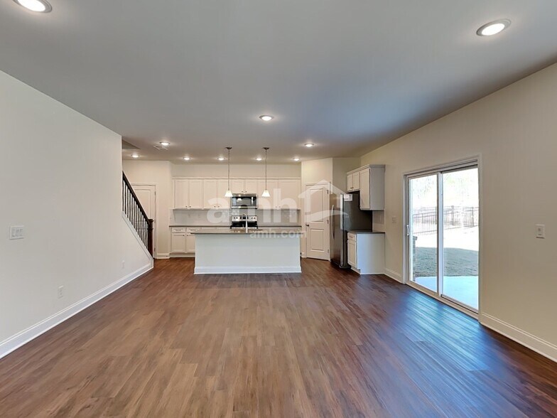 Building Photo - 5252 Blue Mountain Dr