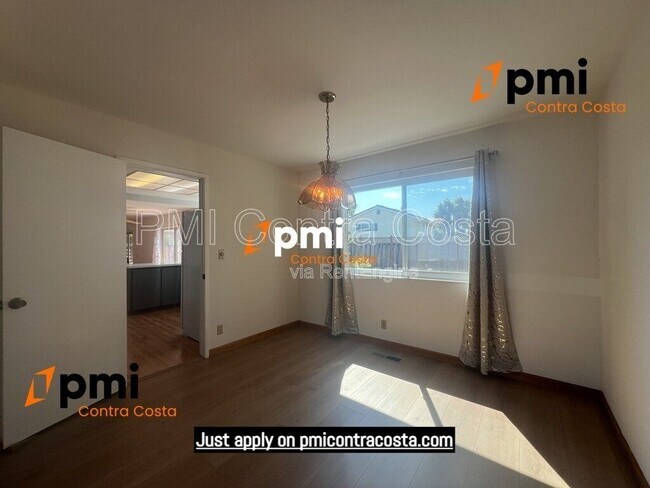Building Photo - 2850 St Denis Dr
