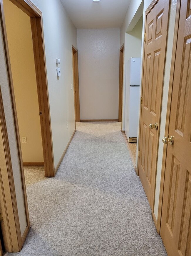 Building Photo - 5 Bedroom Duplex Unit