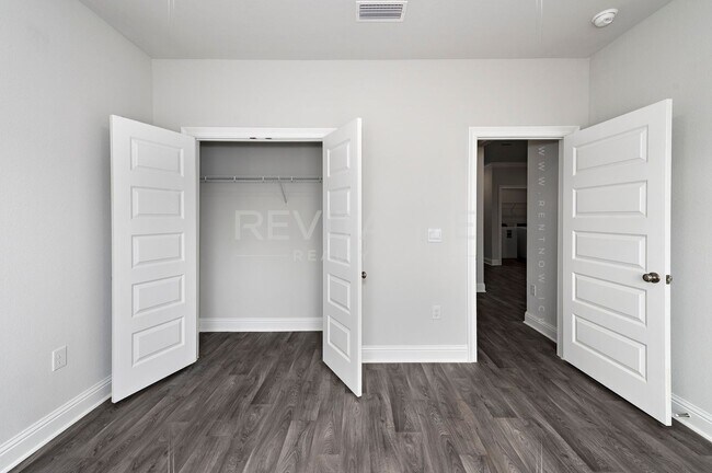 Building Photo - 14531 Dayton Cir