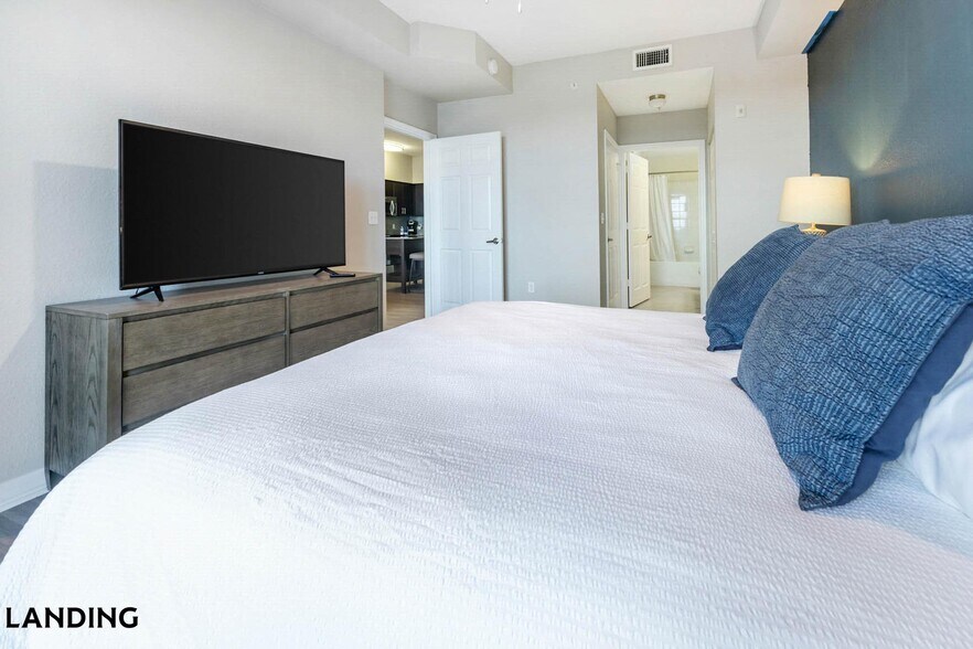 Building Photo - 11575 City Hall Promenade