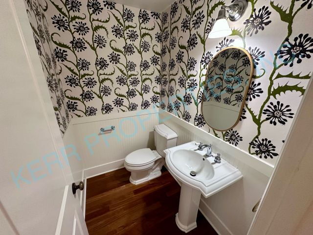 Building Photo - Locating occupants for the property owner! Charming 3-Bedroom Retreat with 2.5 Baths and Spacious...