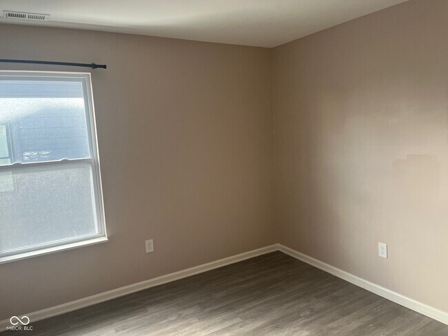 Building Photo - 143 McKim Ave