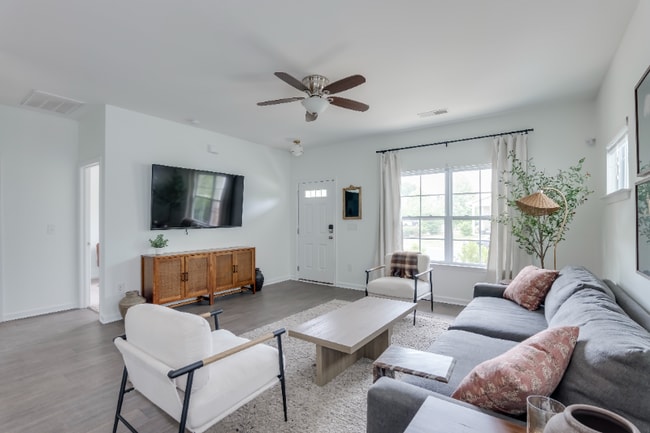 Building Photo - 316 Autumn Mist Dr