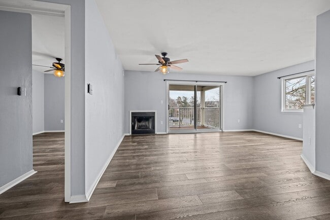 Building Photo - Updated & Stylish Condo in the Heart of Virginia Beach