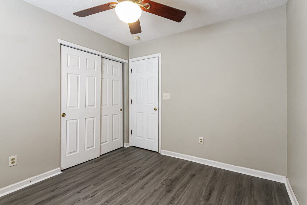 Building Photo - 5384 Lakeside Manor Dr