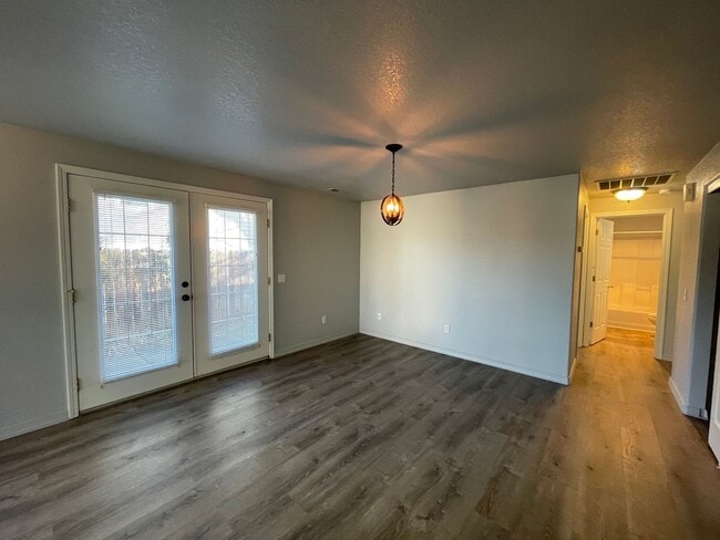 Building Photo - 1546-1548 Skyhawk Ridge