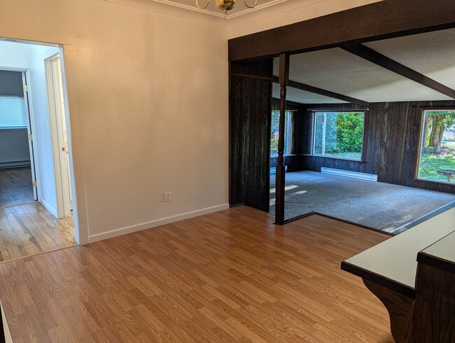 Building Photo - 25029 Minkler Rd