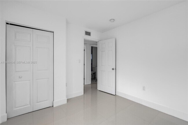 Building Photo - 21845 Goulds Ave