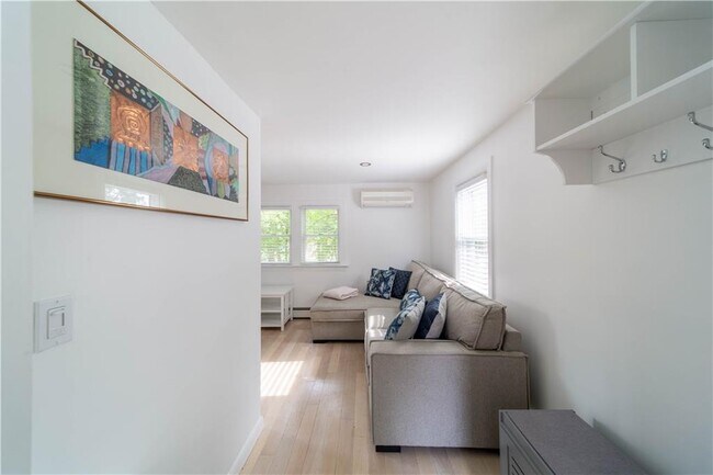 Building Photo - 85 Water St