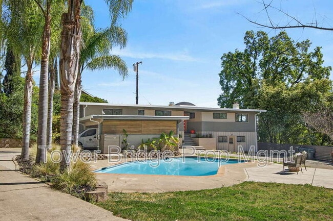 Building Photo - 3937 Orangewood Dr
