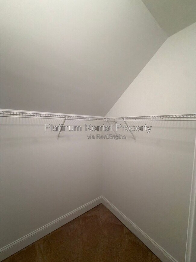 Building Photo - 8015 Wakehurst Pl