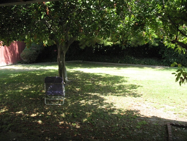 Building Photo - 3121 W Wyoming Ave