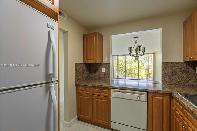 Building Photo - 13120 SW 92nd Ave