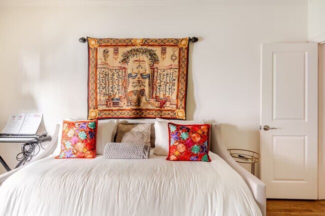 Building Photo - 6515 Minola St