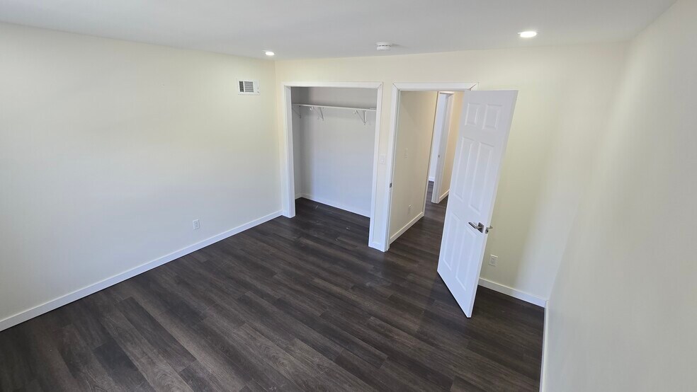 Building Photo - 33 Highland Ave