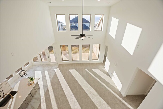 Building Photo - 2215 Falling Fig Ln