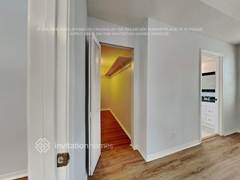 Building Photo - 7549 Lake Placid Ct