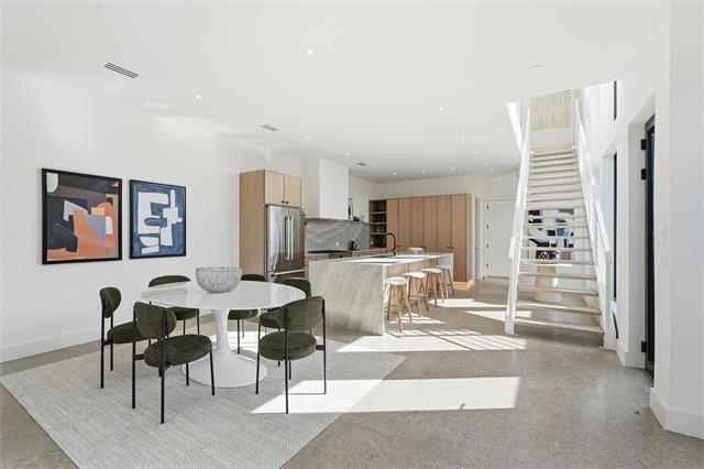 Building Photo - 6801 Tyree St