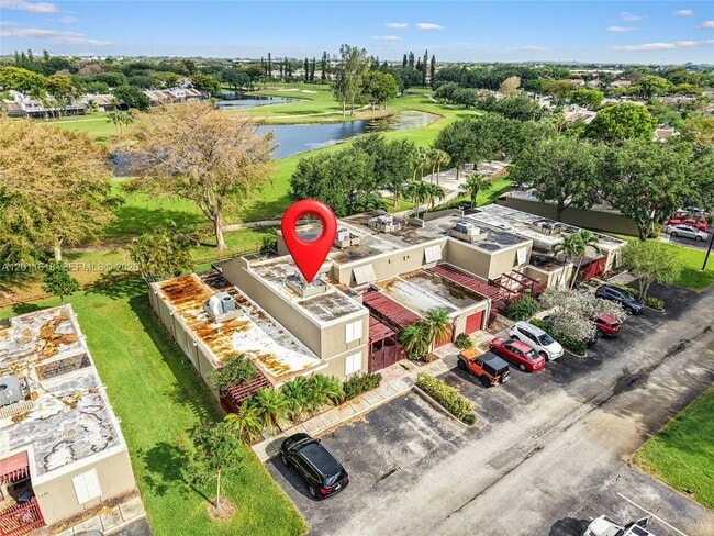 Building Photo - 1391 W Fairway Rd
