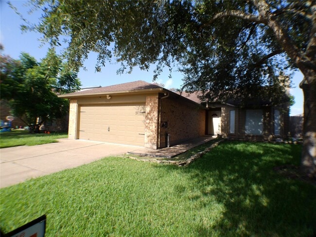 Building Photo - 4422 Haiti Ln