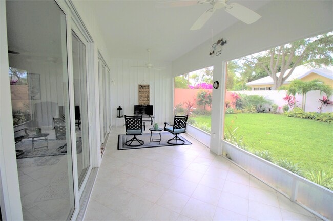 Screened Porch - 8702 Wakefield Dr